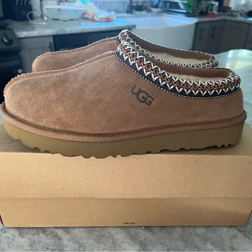 Ugg Tasman chestnut slipper
